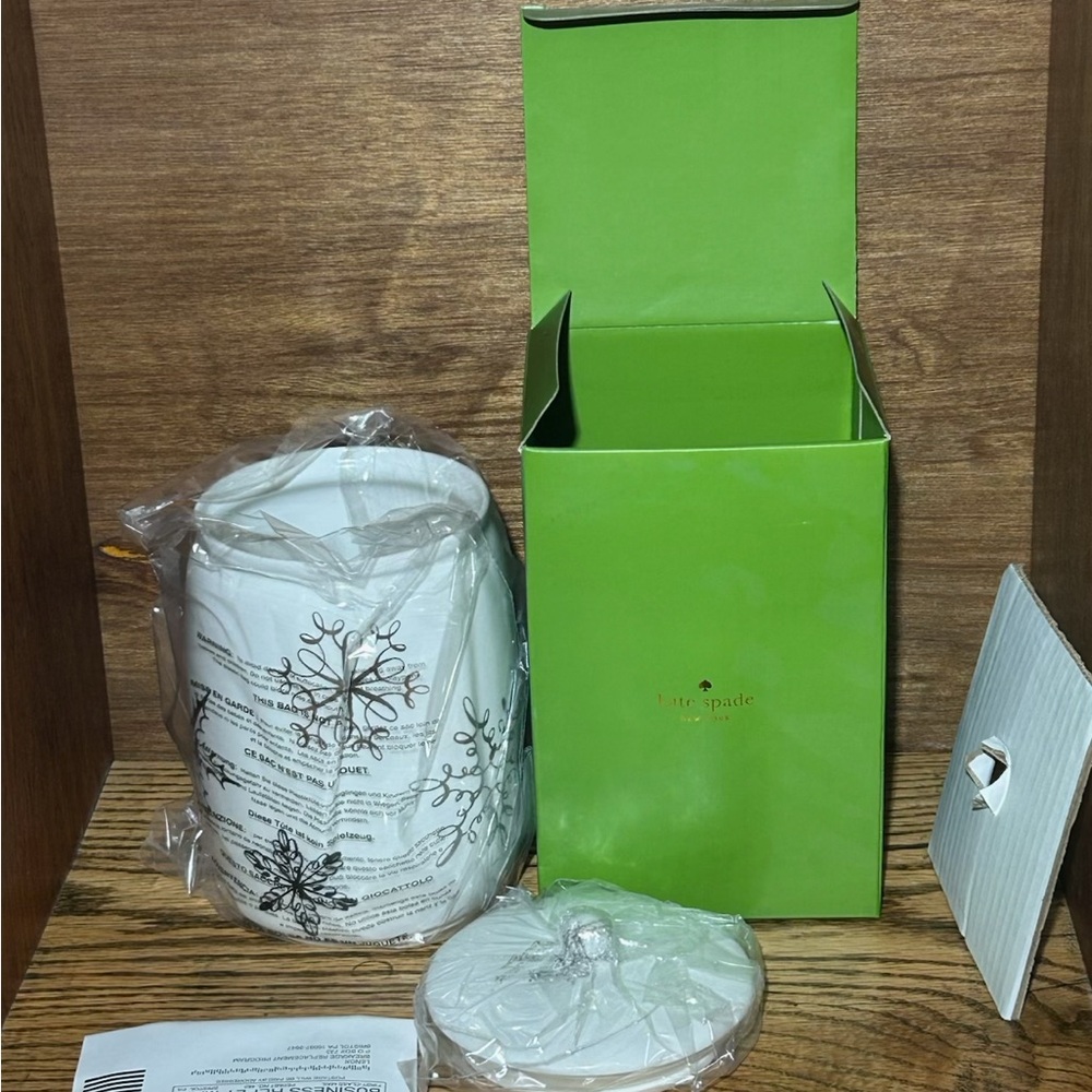 Kate Spade jingle all the way cookie jar NEW